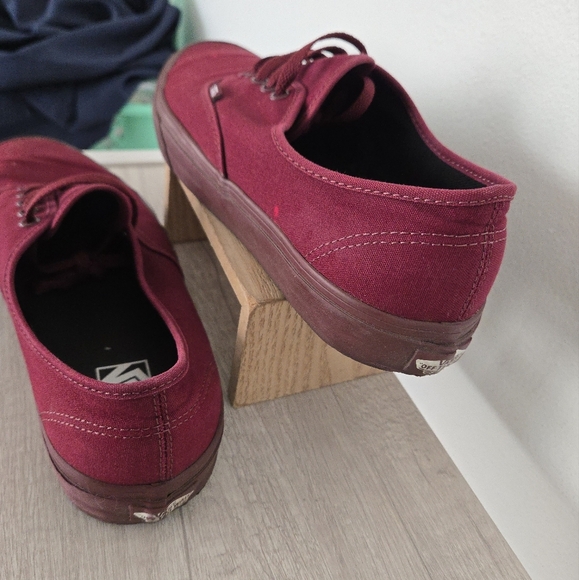 Vans Authentic Low Top Skate Shoes Sneakers Burgundy Maroon Mens Size 10.5 - Picture 7 of 9